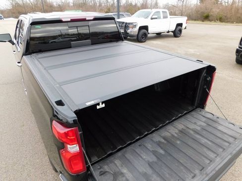 Used 2021 Chevrolet Silverado 1500 LTZ image 9