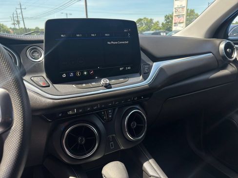 Used 2025 Chevrolet Blazer LT FWD image 16