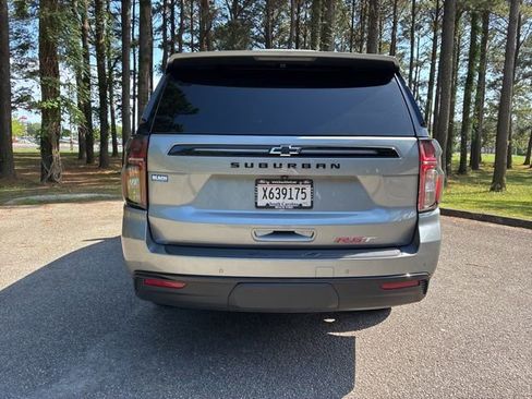 Used 2023 Chevrolet Suburban RST w/ Luxury Package AWD/4WD image 4