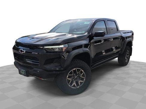 Certified 2024 Chevrolet Colorado ZR2 w/ Technology Package AWD/4WD image 1