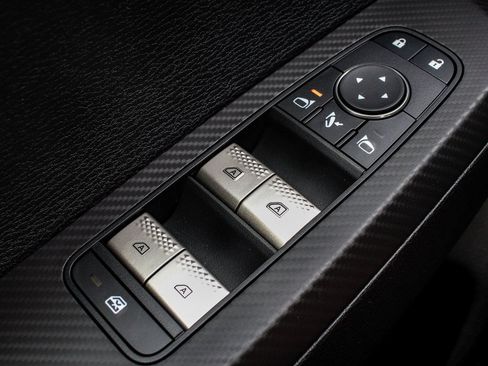 Used 2025 Mitsubishi Outlander SE AWD/4WD image 10