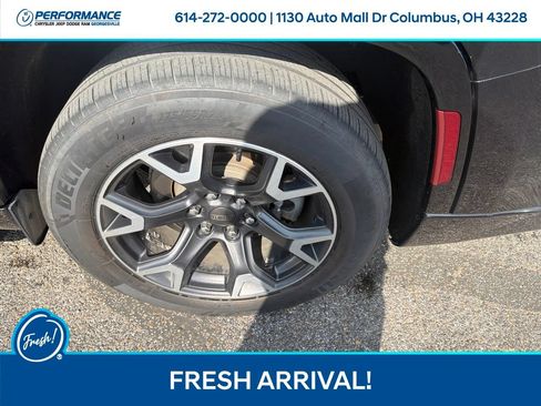 Used 2024 Jeep Wagoneer L Series III w/ Flexible Seating Group AWD/4WD image 11