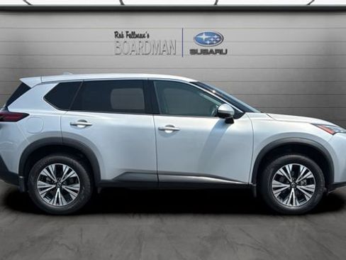 Used 2021 Nissan Rogue SV AWD/4WD image 3