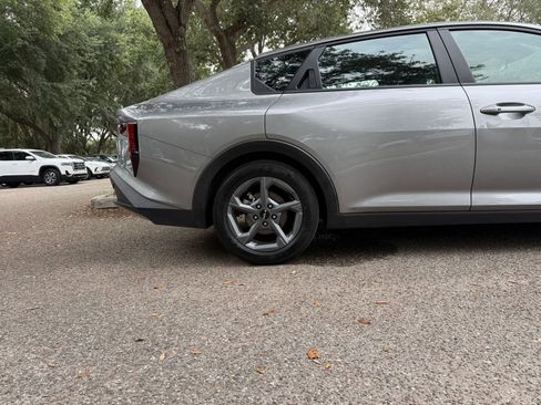 Used 2025 Kia K4 FWD image 16