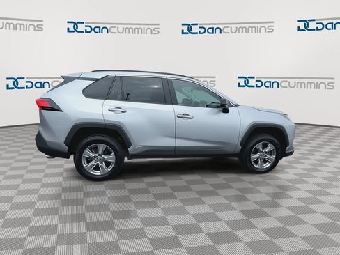 Used 2024 Toyota RAV4 LE AWD/4WD image 9