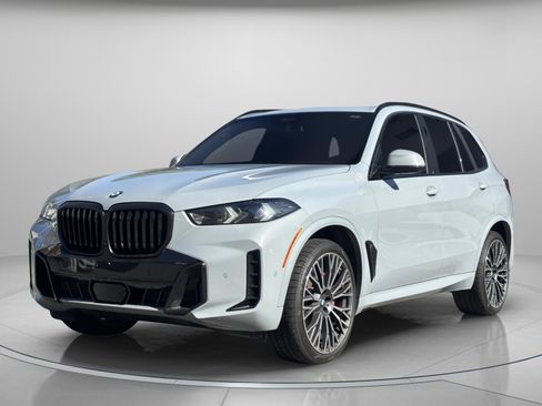 Used 2026 BMW X5 xDrive40i w/ Executive Package image 2