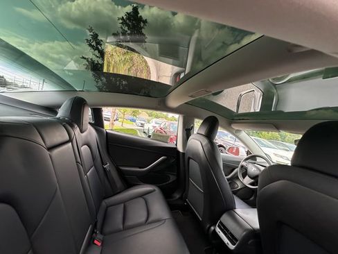 Used 2020 Tesla Model 3 Standard Range Plus RWD image 23