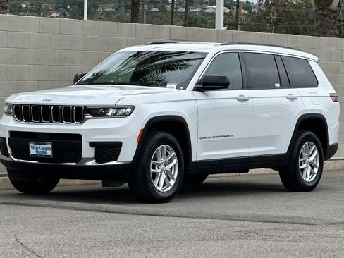 Used 2024 Jeep Grand Cherokee L Laredo RWD image 10