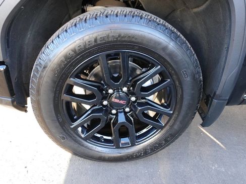 Used 2023 GMC Sierra 1500 Elevation image 39