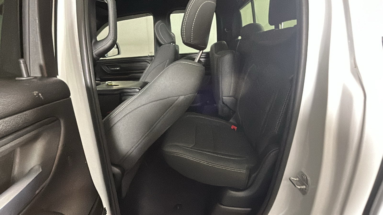 Used 2025 RAM 1500 Tradesman w/ Night Edition AWD/4WD image 32