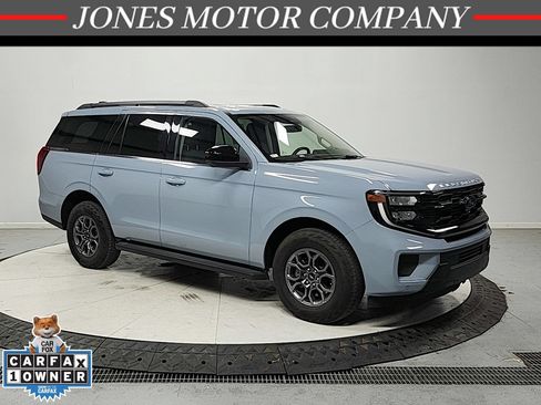 Used 2025 Ford Expedition Active AWD/4WD image 1