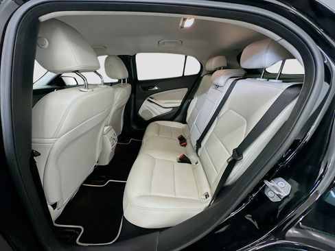 Used 2019 Mercedes-Benz GLA 250 4MATIC image 29