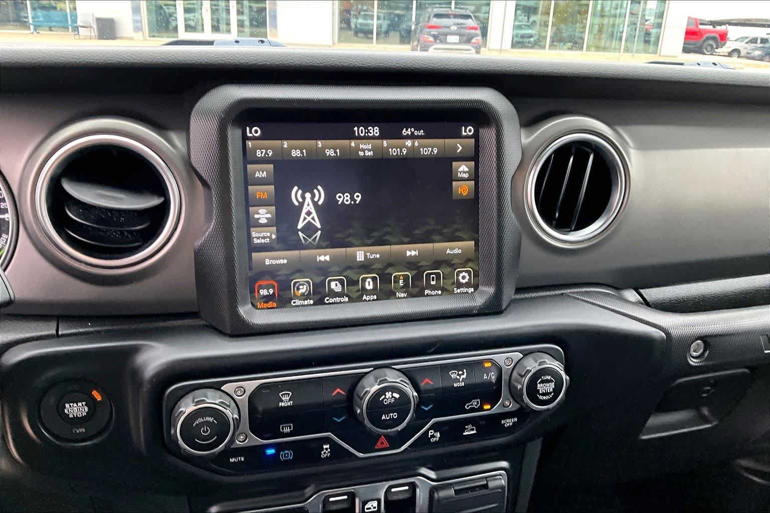 Used 2022 Jeep Wrangler Unlimited Rubicon 4xe w/ Safety Group AWD/4WD image 28