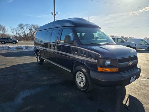 Used 2011 Chevrolet Express 3500 LS image 5