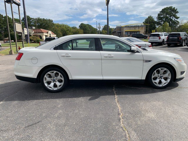 Used 2010 Ford Taurus SEL FWD image 4