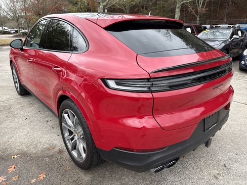 Used 2024 Porsche Cayenne Coupe image 5