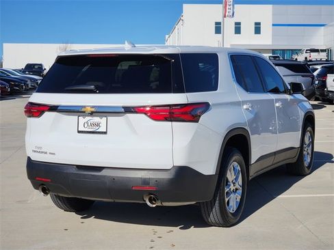 Certified 2022 Chevrolet Traverse LS image 6