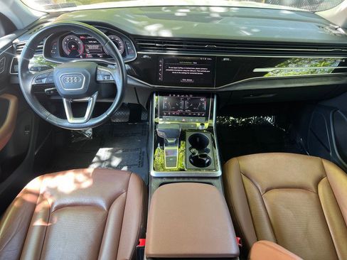 Used 2019 Audi Q8 Premium Plus w/ Premium Plus AWD/4WD image 22