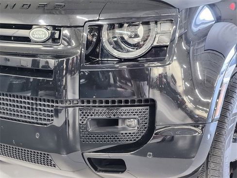 Used 2024 Land Rover Defender 110 X-Dynamic SE image 12