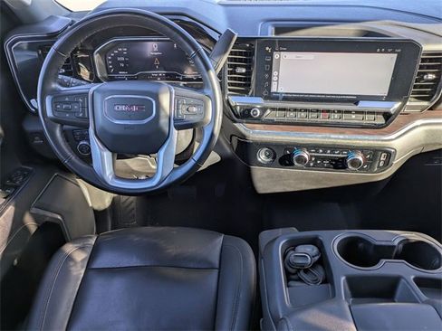 Used 2024 GMC Sierra 1500 SLT image 24