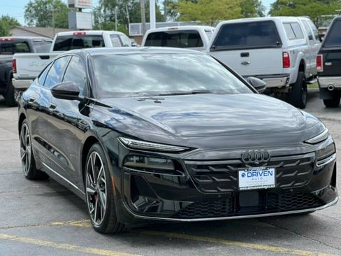 Used 2025 Audi S6 e-tron Prestige w/ 21" Black Optic Package AWD/4WD image 6
