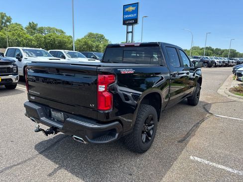 Used 2019 Chevrolet Silverado 1500 LT Trail Boss AWD/4WD image 2