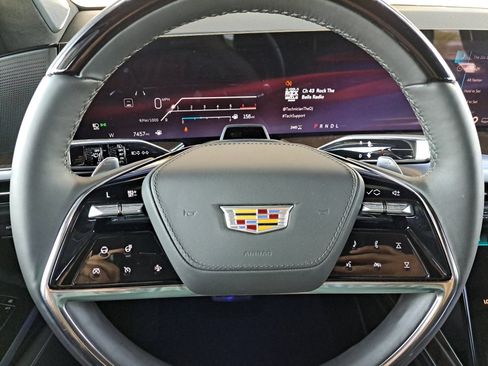 Used 2026 Cadillac Escalade ESV Platinum Sport w/ LPO, ONYX Package AWD/4WD image 28