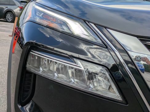 Used 2023 Nissan Rogue SV FWD image 10