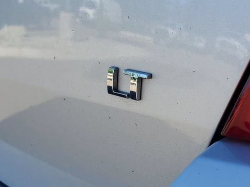 Used 2019 Chevrolet Trax LT w/ LT Convenience Package FWD image 7