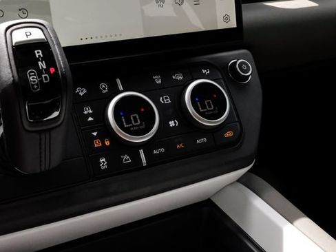 New 2026 Land Rover Defender 110 S AWD/4WD image 32