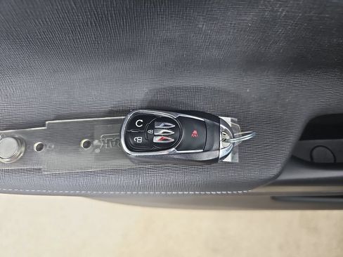 Used 2025 Buick Envista Preferred w/ Convenience I Package FWD image 39