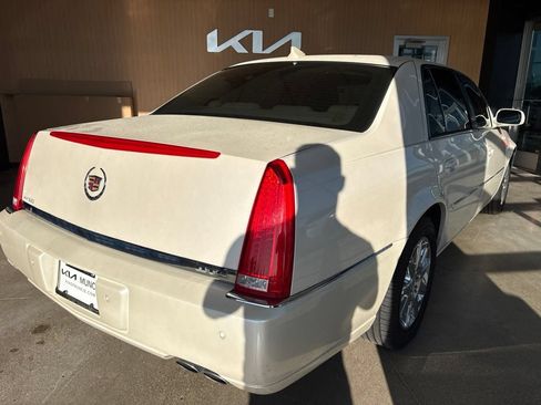 Used 2011 Cadillac DTS Premium w/ Driver Awareness Package FWD image 14