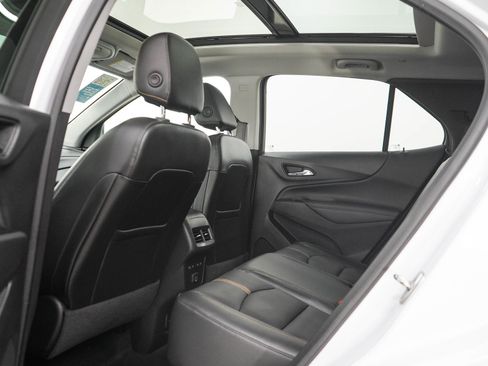 Used 2023 Chevrolet Equinox Premier AWD/4WD image 18