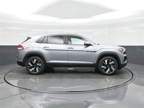 New 2026 Volkswagen Atlas Cross Sport SEL image 8