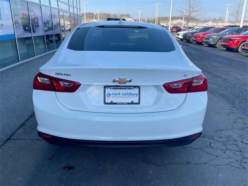 Certified 2018 Chevrolet Malibu LT image 31
