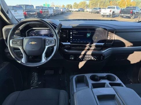 Used 2022 Chevrolet Silverado 1500 LT image 14