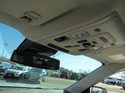 Used 2023 GMC Yukon Denali image 35