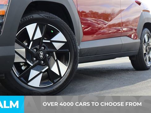 Used 2025 Hyundai Kona SEL image 3