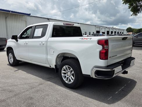 Certified 2022 Chevrolet Silverado 1500 LT AWD/4WD image 3