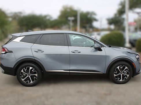 Certified 2023 Kia Sportage EX image 5