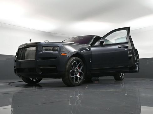 Certified 2024 Rolls-Royce Cullinan Black Badge AWD/4WD image 44