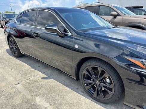 Used 2022 Lexus ES 350 F Sport FWD image 2