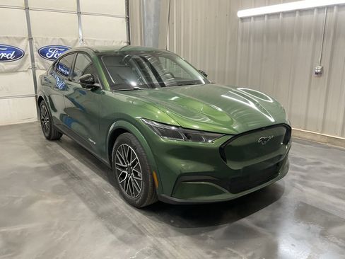 Used 2025 Ford Mustang Mach-E Premium image 1