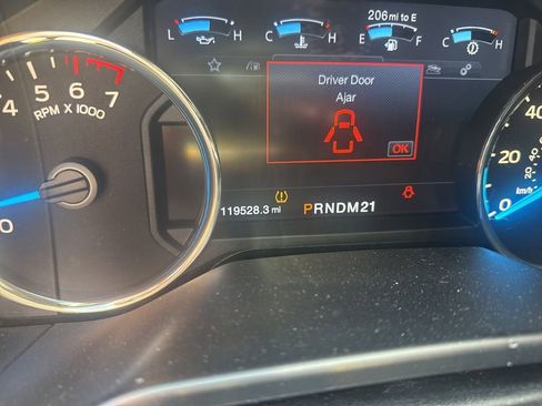 Used 2016 Ford F150 Lariat w/ Equipment Group 502A Luxury image 23