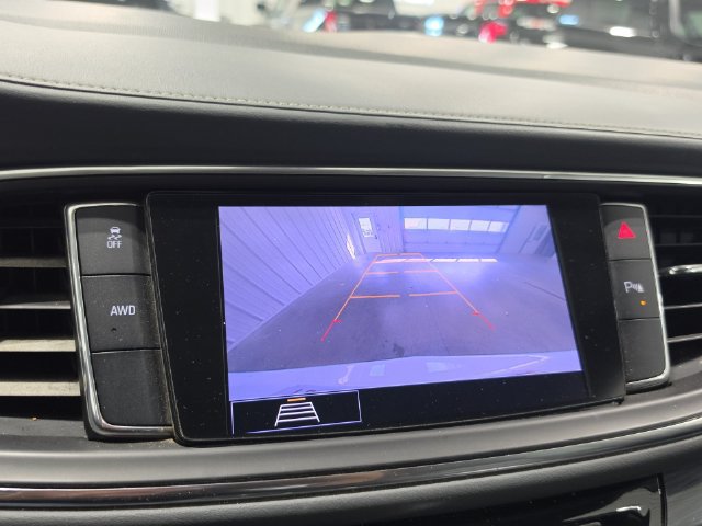Used 2020 Buick Enclave Essence AWD/4WD image 16