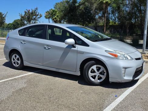 Used 2013 Toyota Prius Two FWD image 6