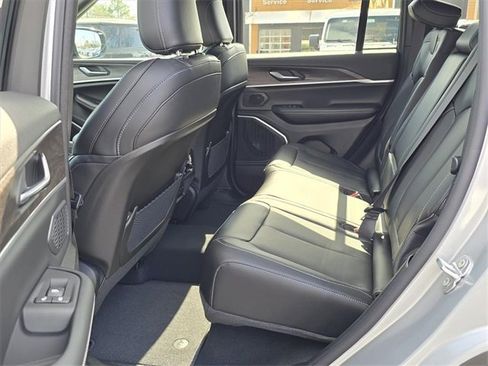 New 2026 Jeep Grand Cherokee Limited image 5