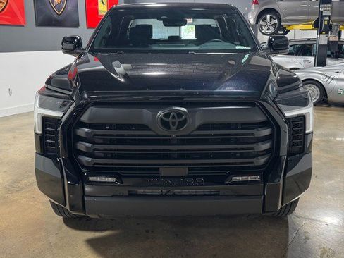 Used 2025 Toyota Tundra Limited AWD/4WD image 8