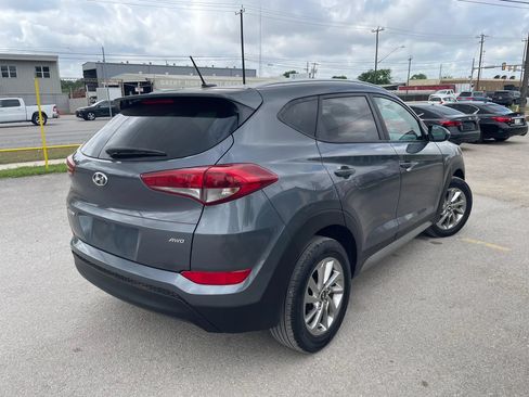Used 2017 Hyundai Tucson SE AWD/4WD image 3