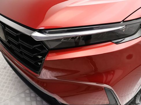 Used 2023 Honda CR-V EX-L image 3